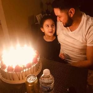 Meet your Posher, Carlos